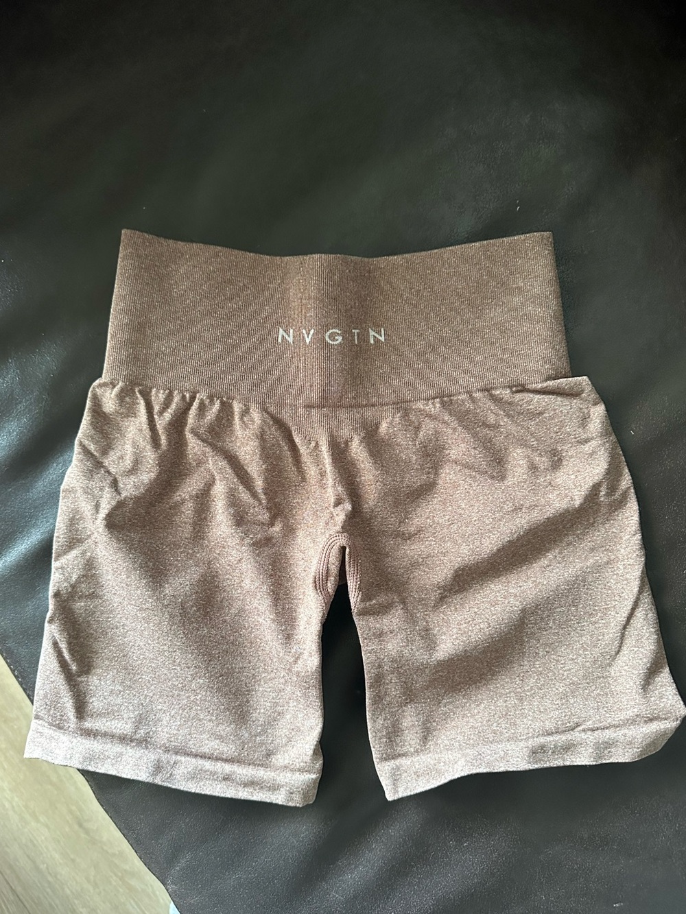 NVGTN pro seamless shorts in cocoa